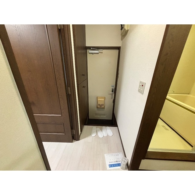 グランハイム稲葉Aの玄関|きれいな玄関です