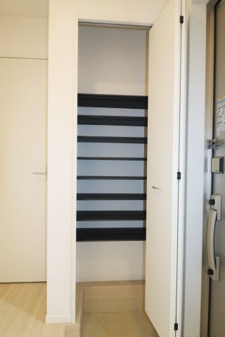 矢吹町一本木第6　　　1号棟　　　善郷小学校、矢吹中学区の収納