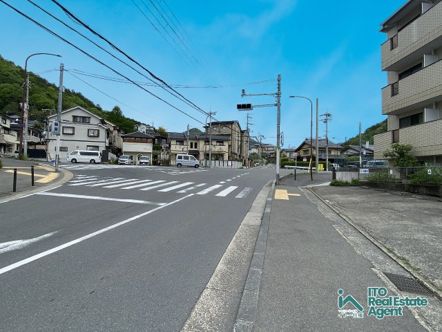 静市市原町 土地の前面道路含む現地写真