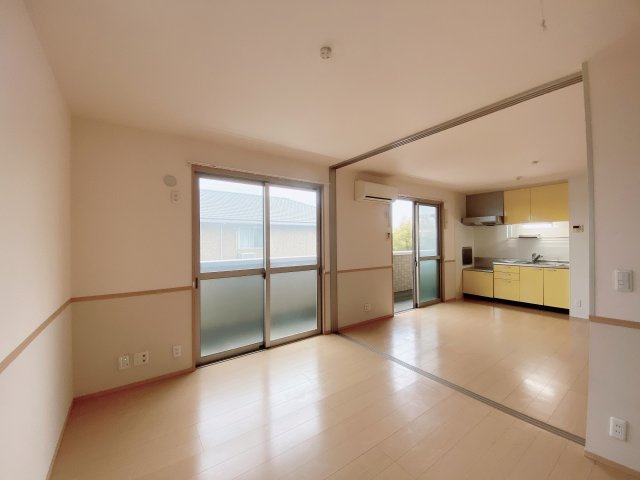 グランシャリオ前屋敷Aの洋室