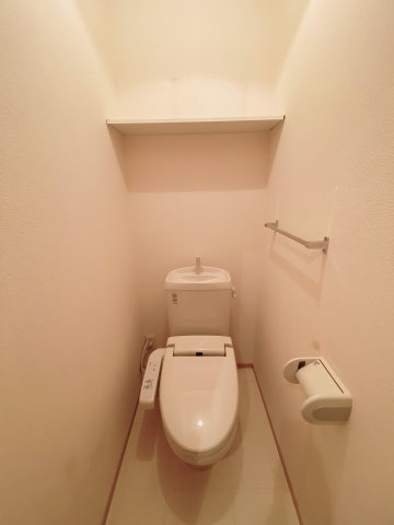 グランシャリオ前屋敷Aのトイレ
