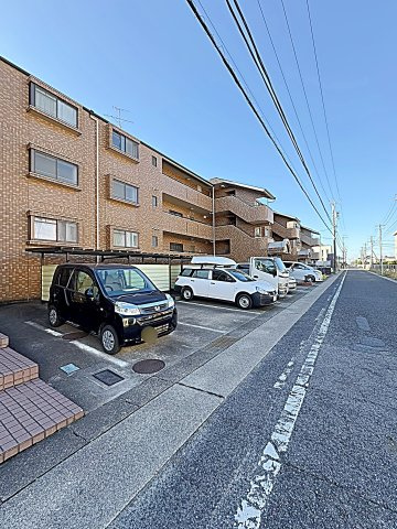 ステージ２１の駐車場|駐車スペースもあります