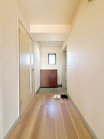 ステージ２１の玄関|明るい玄関です