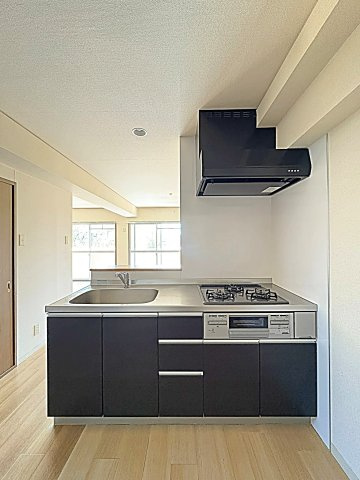 フジパークハイツ A棟・B棟のキッチン|きれいなキッチンです