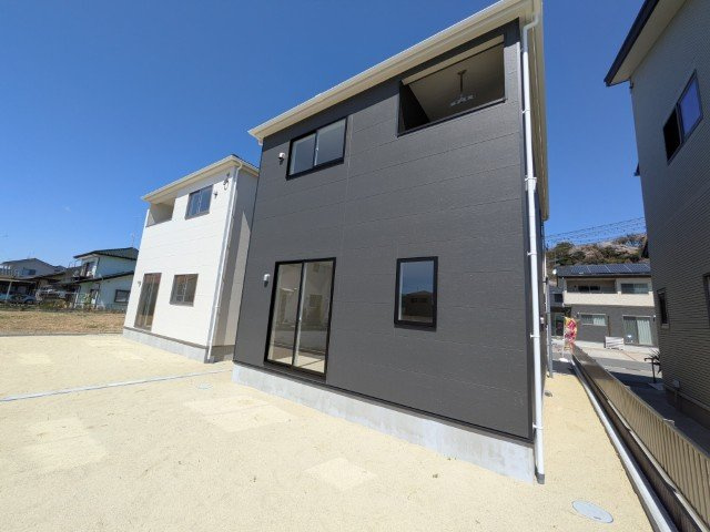 【新築戸建】　いわき市泉滝尻第1　全2棟の外観|2号棟写真　ガーデニングや家庭菜園もできるお庭がついています。お子様の遊び場にも◎