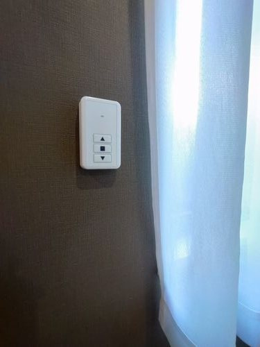 旭町２丁目戸建|電動シャッター付きです。