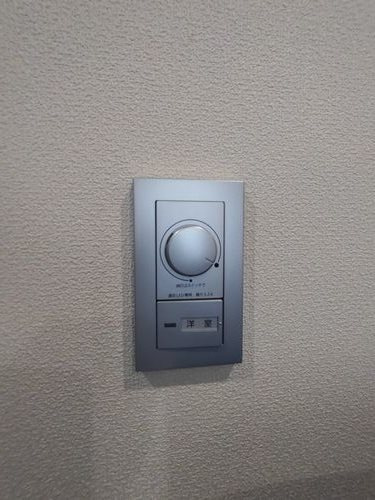 旭町２丁目戸建|明るさの調整可能なダウンライト。