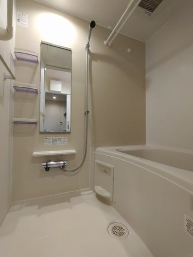 旭町２丁目戸建の浴室
