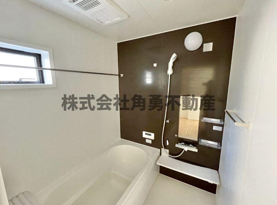 秦野市萩が丘１期　新築一戸建て　1号棟の内観：施工例|《施工例》浴室
