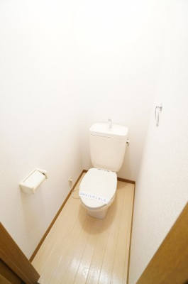 【トイレ】 | ラ・セゾン | ※同物件・同タイプの写真です。