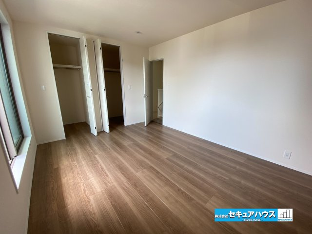 【完成】名古屋市南区南野町2丁目　全4棟の洋室|【洋室】
◆お子様のお部屋や主寝室、来客時の宿泊室、趣味のお部屋としてもご利用いただけます♪