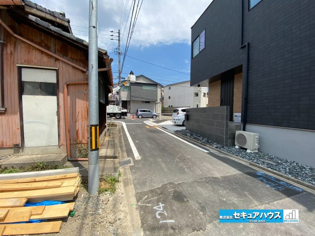 【完成】名古屋市南区南野町2丁目　全4棟の前面道路含む現地写真|事前予約にて現地ご見学いただけます！お気軽にお問い合わせください♪
■株式会社　セキュアハウス■
住宅ローンに強く、知識、経験豊富なスタッフ在籍
お客様に寄り添い、ご成約後もサポート致します。