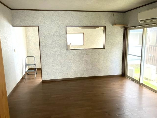 山本　中古戸建　4LDKの居間・リビング