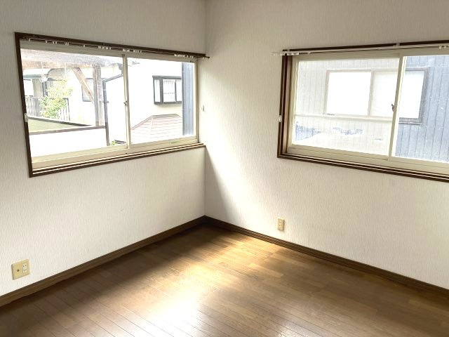 山本　中古戸建　4LDKの洋室