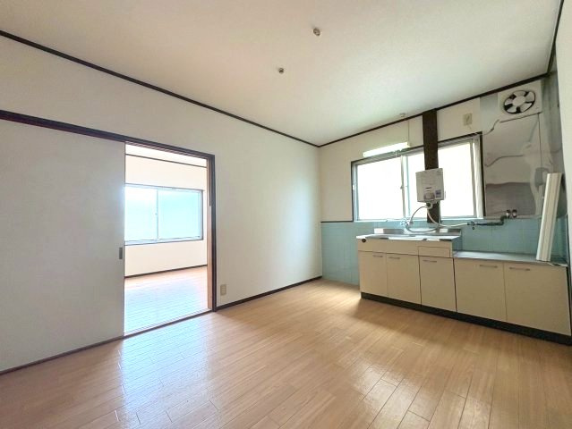 白鳥苑マンションの居間・リビング