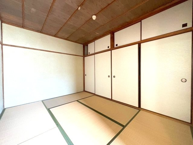 白鳥苑マンションの和室