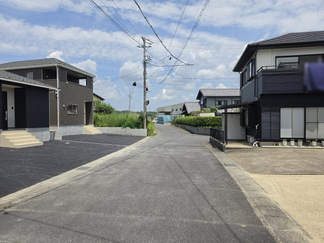 土岐市妻木平成町第２の前面道路含む現地写真