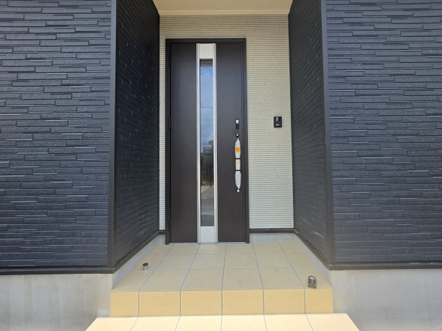 土岐市妻木平成町第２の玄関
