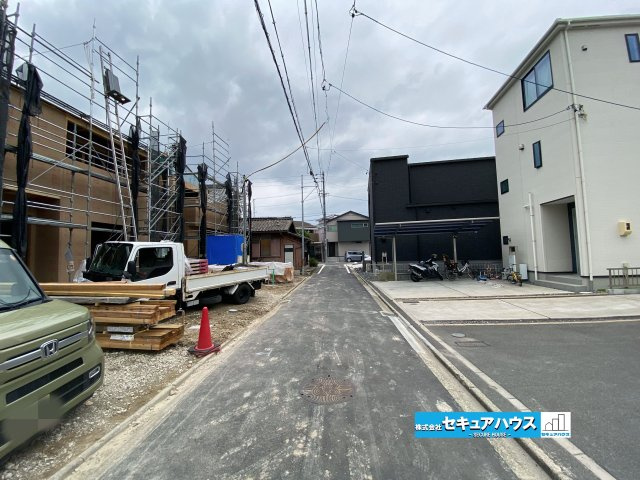【完成】名古屋市南区南野町2丁目　全4棟の前面道路含む現地写真|事前予約にて現地ご見学いただけます！お気軽にお問い合わせください♪
■株式会社　セキュアハウス■
住宅ローンに強く、知識、経験豊富なスタッフ在籍
お客様に寄り添い、ご成約後もサポート致します。
