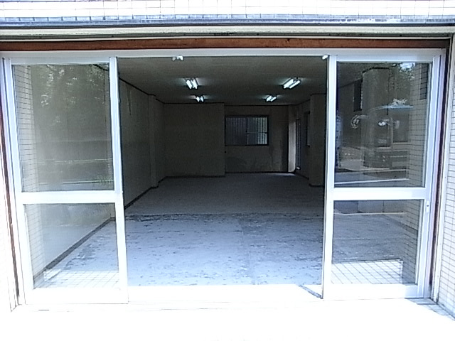 シャローム東町の玄関