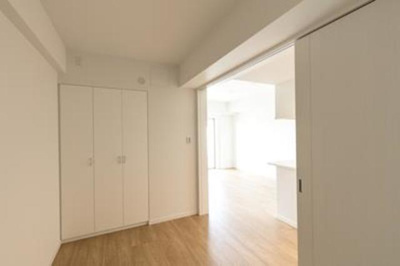 【居間・リビング】 | カハレア調布 | ※写真は同タイプ住戸です。