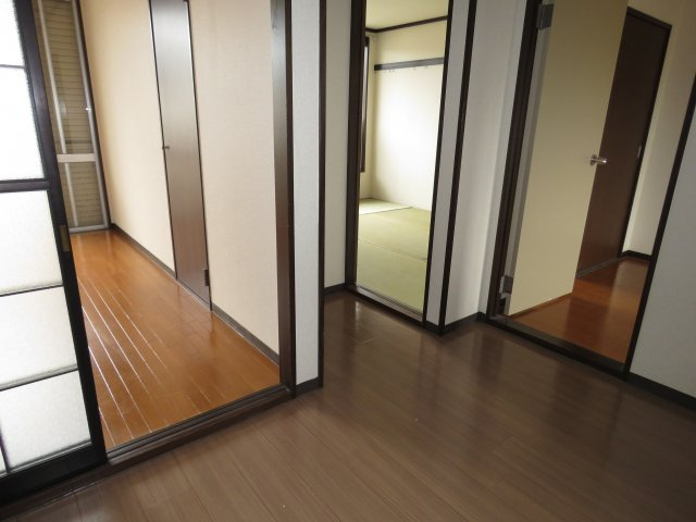 フォーブル富田C棟の内装
