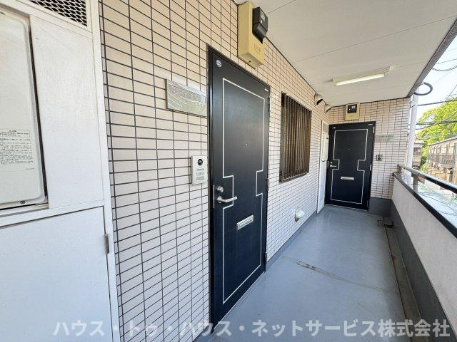 アーク春雨橋A棟のロビー