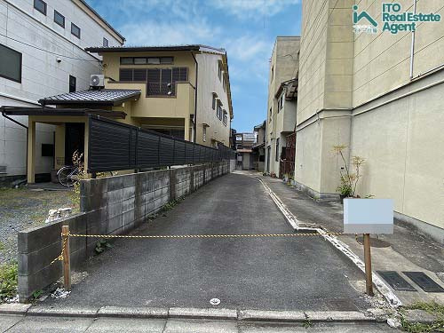 聖護院東町 中古戸建の前面道路含む現地写真
