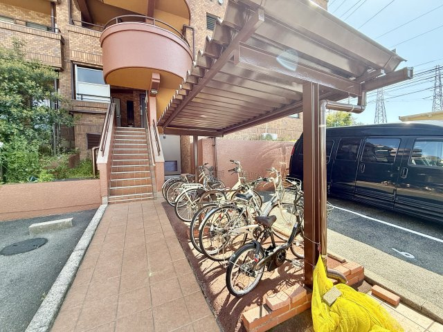 三旺マンション藤森の駐輪場