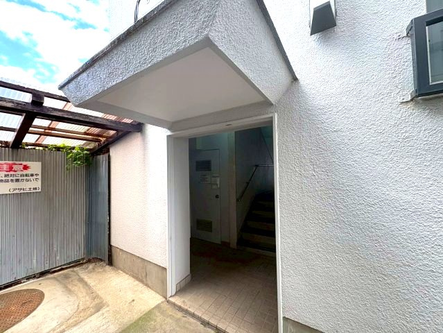 メゾン西川のエントランス