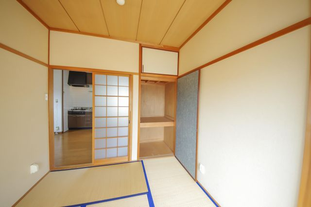 セラ西舞子4の収納