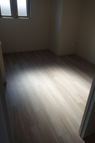 Brillia ist上野稲荷町の洋室