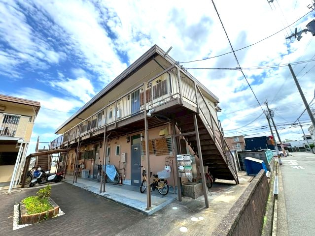 マンションさつきの外観