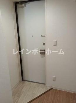 ウィンドテラス四つ木Ⅲの玄関
