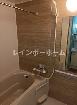 ウィンドテラス四つ木Ⅲの浴室