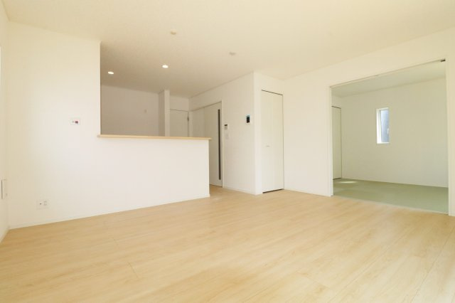 矢吹町一本木第6　　　2号棟　　　善郷小学校、矢吹中学区の居間・リビング