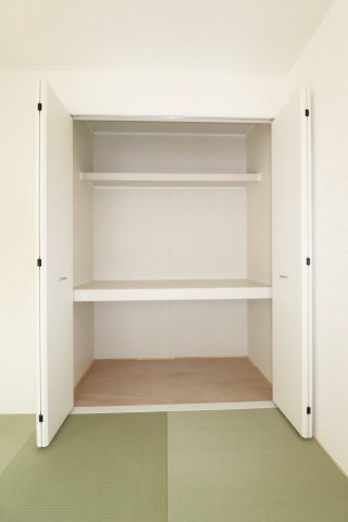 矢吹町一本木第6　　　2号棟　　　善郷小学校、矢吹中学区の収納