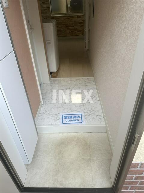井土ヶ谷マリンルージュの玄関