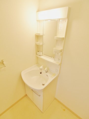 グランマスト府中本町　A棟の独立洗面台
