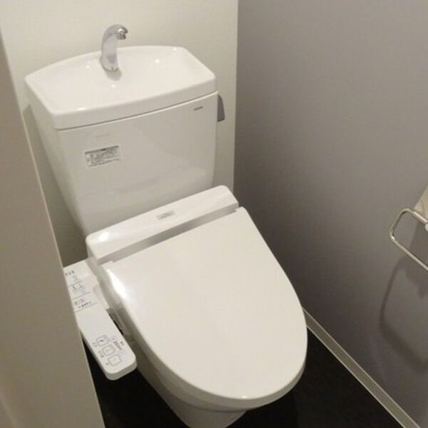 Cassinaのトイレ