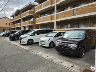 【駐車場】