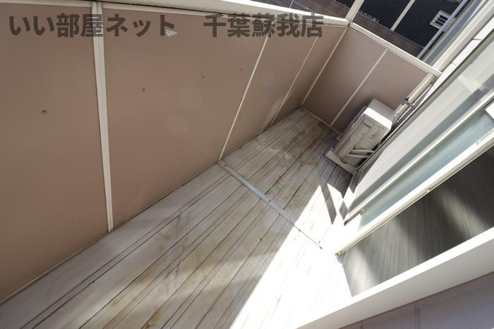 サンハイムのバルコニー|お洗濯にも便利なバルコニー付き