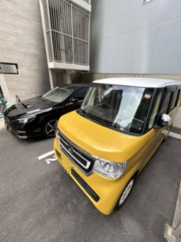 エスリード大阪上本町グリーズの駐車場