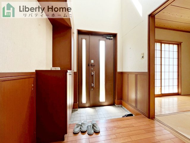 ひたちなか市青葉町　中古戸建の玄関