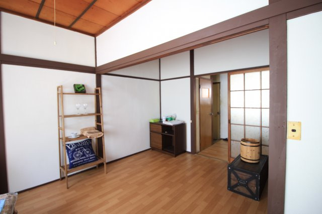 明るい洋室です