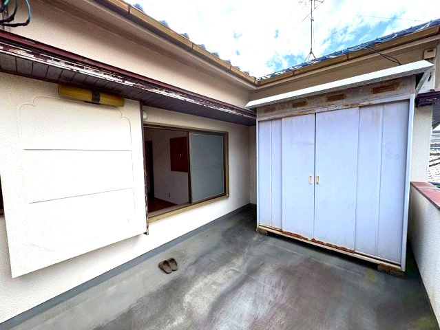 藤井寺市野中４丁目の一戸建てのバルコニー