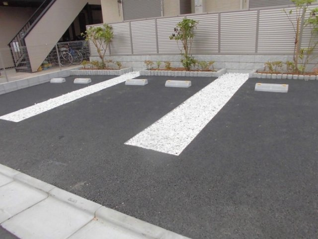 佐倉道の駐車場