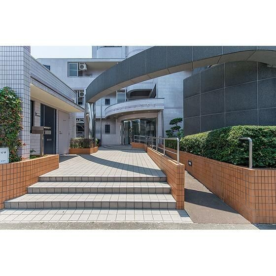 イーハトープ壱番館のエントランス