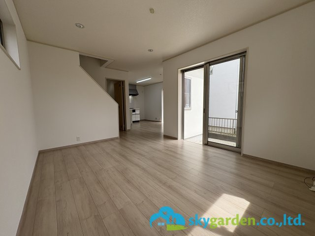 藤沢市善行5丁目　中古戸建　全1棟の居間・リビング|使いやすいリビングです