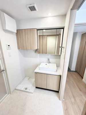 【洗面所】 | ＳＴＡＮＤＺ高井戸 | ※写真は同タイプ住戸です。